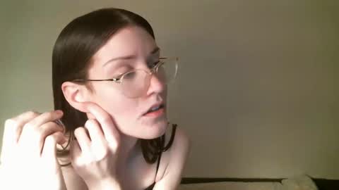 Snapshot of ts_librarian chatting on 03-08-25, 08:55 Elisabeth online show from 03-08-25, 08:55