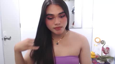 ts_lovelicious online show from 10-17-25, 04:37