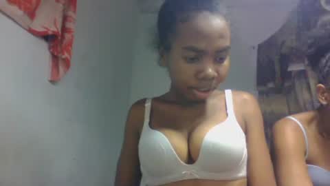 Snapshot of tsaralaza chatting on 10-08-25, 09:23 tsaralaza online show from 10-08-25, 09:23