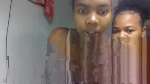 Snapshot of tsaralaza chatting on 10-09-25, 04:05 tsaralaza online show from 10-09-25, 04:05