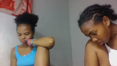 Snapshot of tsaralaza chatting on 10-23-25, 06:17 tsaralaza online show from 10-23-25, 06:17