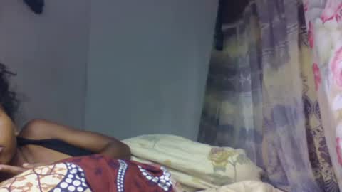 Snapshot of tsaralaza chatting on 11-03-25, 05:31 tsaralaza online show from 11-03-25, 05:31