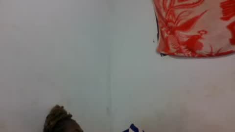 Snapshot of tsaralaza chatting on 11-20-25, 07:08 tsaralaza online show from 11-20-25, 07:08