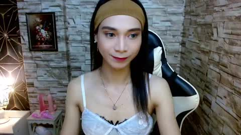 Tina online show from 01-06-25, 01:41