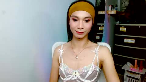 Tina online show from 10-08-25, 05:49