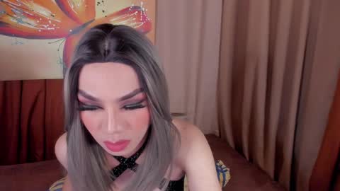 Queen Selena online show from 03-24-26, 10:42