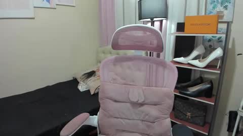 tsuncutmargauxx online show from 10-13-25, 05:40