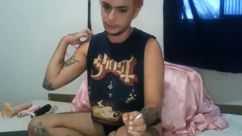 Snapshot of ttransviado chatting on 09-29-25, 08:02 Nique online show from 09-29-25, 08:02