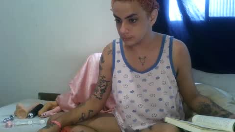 Snapshot of ttransviado chatting on 09-30-25, 09:36 Nique online show from 09-30-25, 09:36