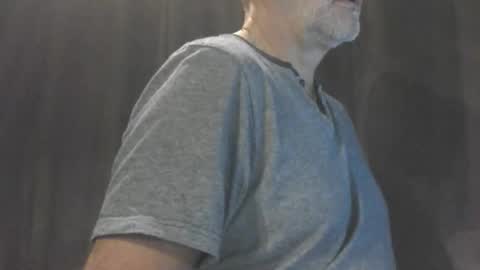 Snapshot of tubsy6868 chatting on 10-29-25, 10:28 tubsy6868 online show from 10-29-25, 10:28