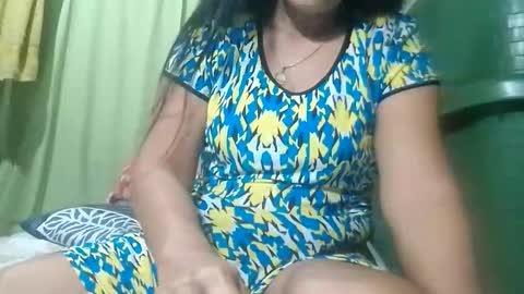 Snapshot of tuchmegently chatting on 10-15-25, 09:26 Mae online show from 10-15-25, 09:26