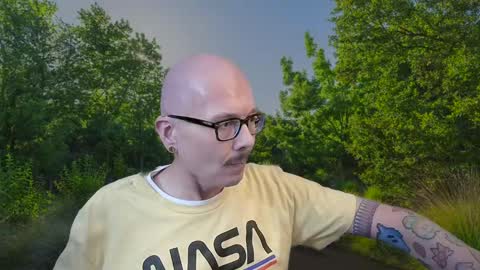 Snapshot of tumbles05 chatting on 10-26-25, 09:10 tumbling through online show from 10-26-25, 09:10