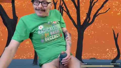 Snapshot of tumbles05 chatting on 11-13-25, 07:51 tumbling through online show from 11-13-25, 07:51