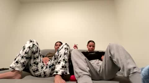 Snapshot of tus_reinas chatting on 01-07-25, 06:38 Tus reinas online show from 01-07-25, 06:38