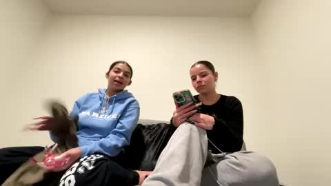 Snapshot of tus_reinas chatting on 01-09-25, 06:59 Tus reinas online show from 01-09-25, 06:59