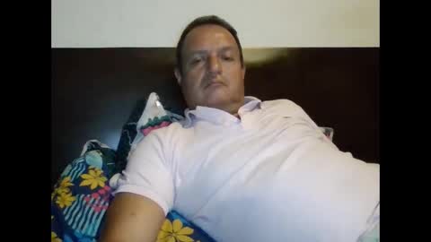 Snapshot of tuserasmia chatting on 02-05-25, 02:40 Mario Ramirez online show from 02-05-25, 02:40