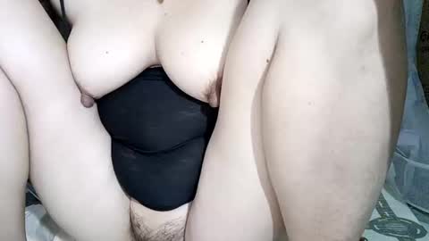 Snapshot of tuylip_sex chatting on 10-17-25, 12:25 tuylip_sex online show from 10-17-25, 12:25