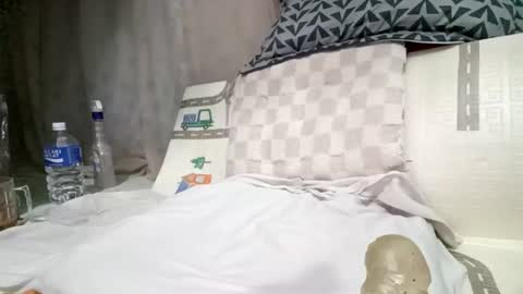 Snapshot of tuylip_sex chatting on 11-16-25, 06:46 tuylip_sex online show from 11-16-25, 06:46