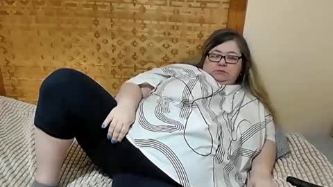 Lana online show from 02-05-25, 01:47