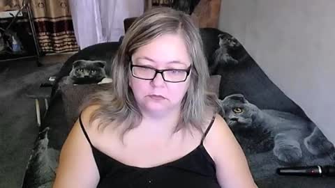 Lana online show from 10-29-25, 12:46