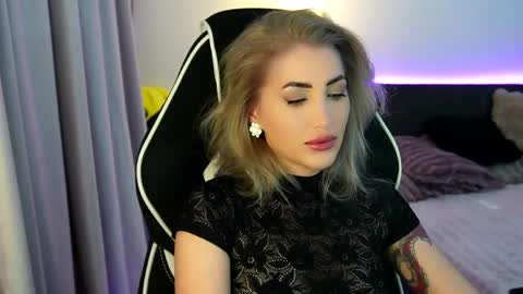 Snapshot of tweety_twist chatting on 02-27-26, 10:54 MayCarrey online show from 02-27-26, 10:54