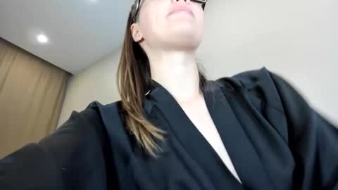 new hot online show from 09-28-25, 06:35