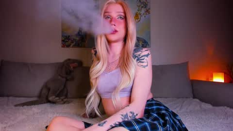 Snapshot of twiinkie_pie chatting on 01-04-25, 05:05 Maria 3 online show from 01-04-25, 05:05