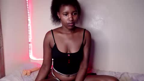 Snapshot of twilight_rose chatting on 11-03-25, 02:57 Twillight online show from 11-03-25, 02:57