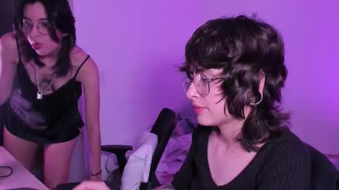 Eve  Lili online show from 10-21-25, 11:27