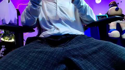 Snapshot of twink_sebas_ chatting on 10-20-25, 12:22 Bad boy sebastian online show from 10-20-25, 12:22