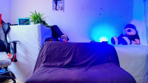 Snapshot of twink_sebas_ chatting on 11-20-25, 04:51 Bad boy sebastian online show from 11-20-25, 04:51