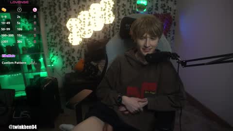 Snapshot of twinkben04 chatting on 10-08-25, 08:06 Ben online show from 10-08-25, 08:06