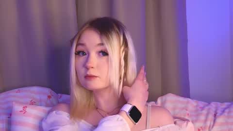 Snapshot of twinklefluff chatting on 02-12-26, 04:24 twinklefluff online show from 02-12-26, 04:24