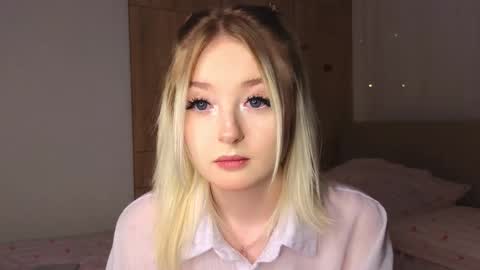 Snapshot of twinklefluff chatting on 02-26-26, 04:28 twinklefluff online show from 02-26-26, 04:28