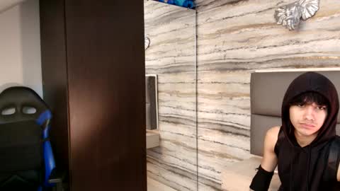 twinslovers_ online show from 12-02-25, 11:56