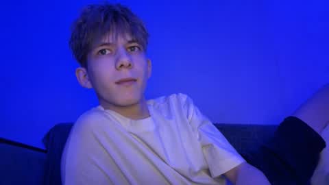 TwiShadow online show from 02-05-26, 01:32