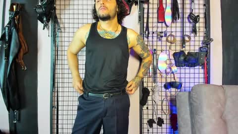 Clio  Tadeo online show from 12-31-24, 08:34