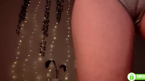 Snapshot of twix_girl chatting on 11-07-25, 08:42 Stranger online show from 11-07-25, 08:42