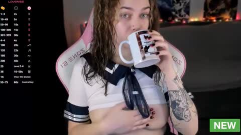 Snapshot of twixi_pixxie chatting on 02-20-25, 07:08  your Twixi   online show from 02-20-25, 07:08