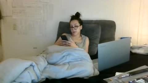 twizzytoxic22 online show from 10-22-25, 06:51