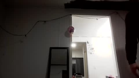 twizzytoxic22 online show from 04-17-26, 06:05