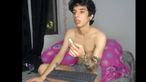 Snapshot of two_souls69 chatting on 12-20-24, 12:52 Matt online show from 12-20-24, 12:52