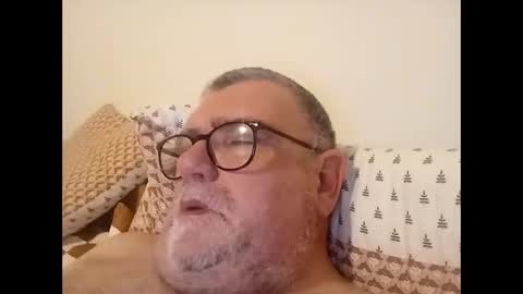 twohats2810 online show from 03-18-26, 07:50