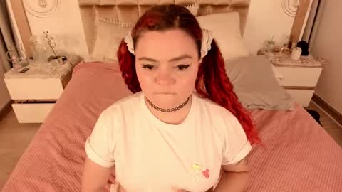 Snapshot of twwiiggy19 chatting on 01-30-25, 02:49 Twiggy online show from 01-30-25, 02:49