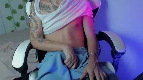 Tyler Garcia  online show from 02-06-25, 02:04