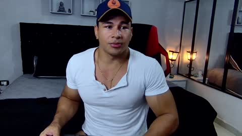 tyler_hank1 online show from 01-26-25, 11:08