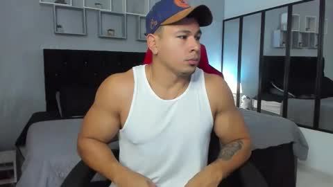 tyler_hank1 online show from 10-11-25, 11:53