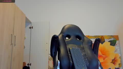     online show from 03-10-25, 05:18