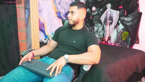 Tyler online show from 10-25-25, 11:54