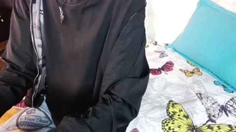 tyler_wolf_1 online show from 10-23-25, 12:26